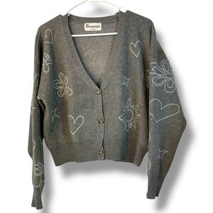 Whimsical gray cardigan sweater🩷